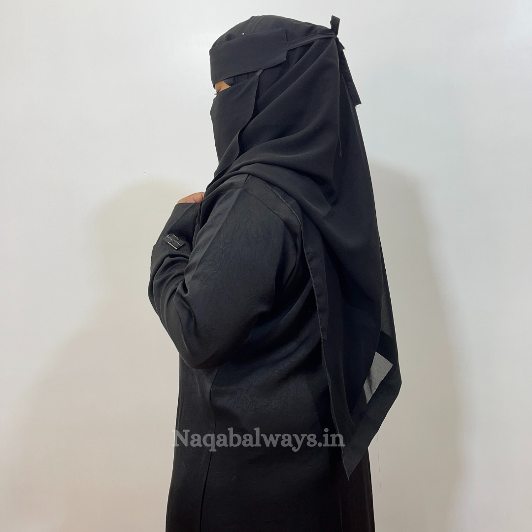 Front-Open Abaya with Attached Inner Layer – Premium Black Design